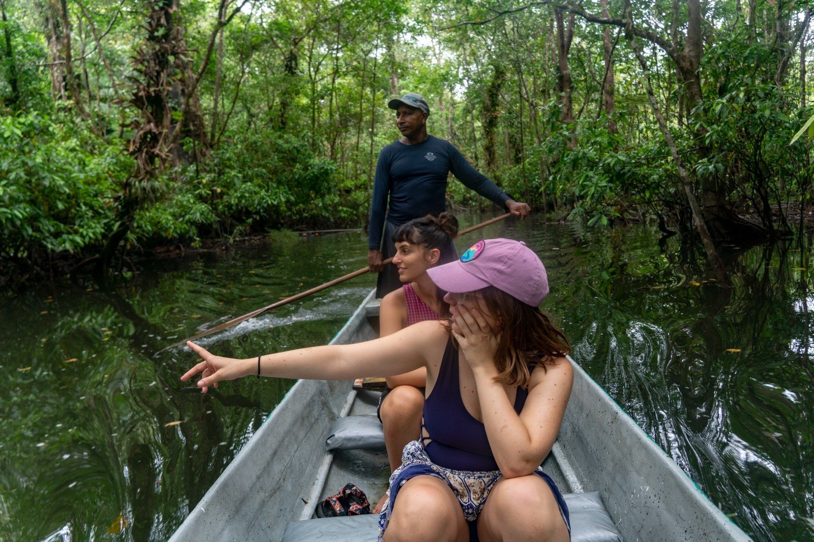 Recorrido en canoa por los manglares de La Barra